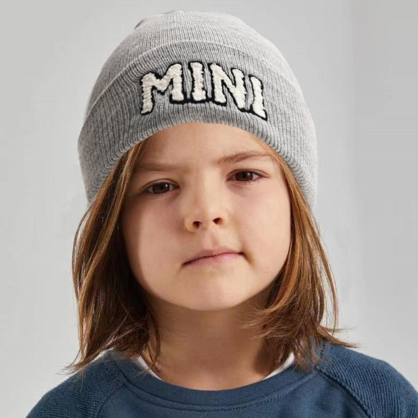Women'S Letter Embroidery Outdoor Warm Pullover Knitted Hat