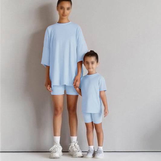 Women Solid Color Crew Neck T-Shirt and Shorts Two-Piece Set