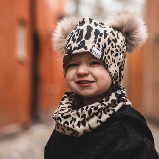 Toddlers Newborn Baby Printed Fur Cap And Bib Set